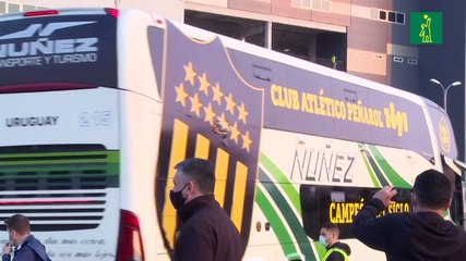 Hinchas del fútbol regresan al estadio con relajamiento de restricciones en Uruguay