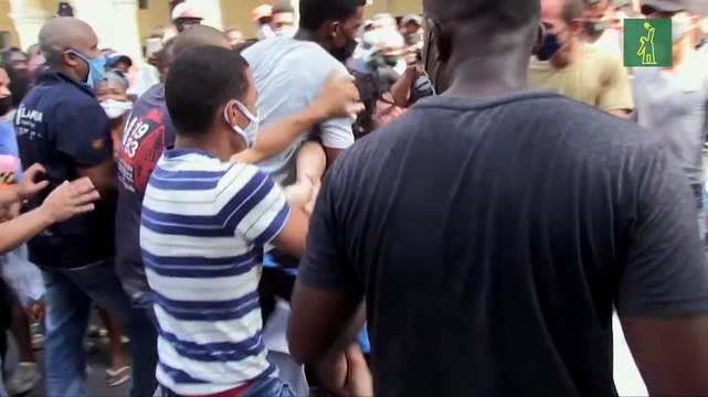 Biden vuelve a sancionar a Cuba y promete más medidas salvo cambios drásticos