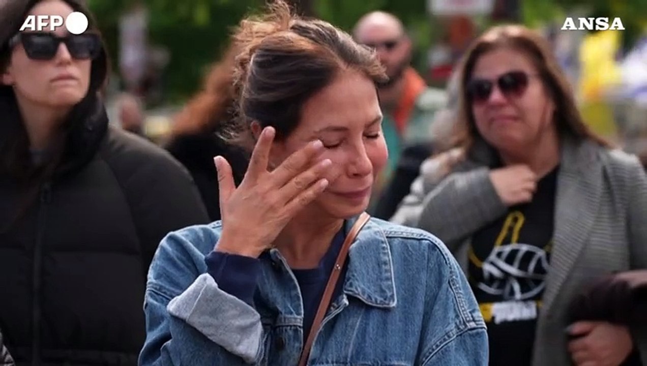 A Tel Aviv la rabbia e il dolore per gli ostaggi uccisi
