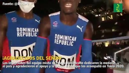 Integrantes del equipo mixto de relevo dedicaron la medalla de plata al país
