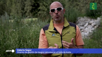 Un glaciar de la ladera italiana del Monte Blanco preocupa por su deshielo