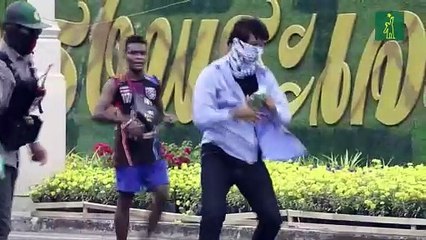 La Policía carga contra manifestantes antigubernamentales en Tailandia