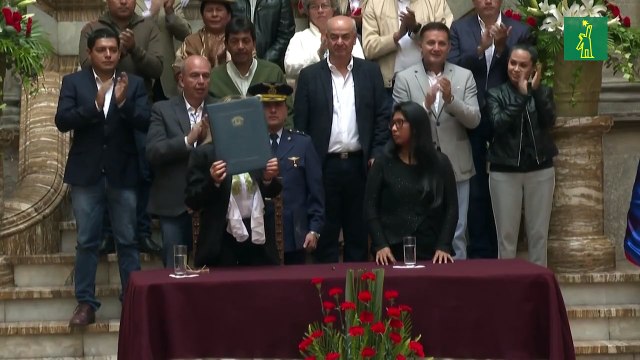 Expresidenta de Bolivia Jeanine Añez intentó quitarse la vida en la cárcel, denuncia su abogado