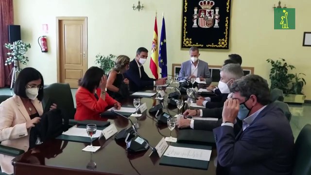 El rey Felipe y Pedro Sánchez agradecen labor de acogida de afganos en España