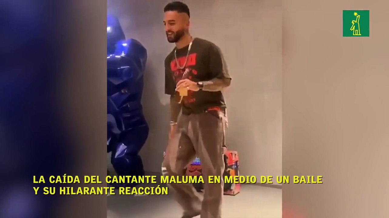 La caída del cantante Maluma en medio de un baile y su hilarante reacción