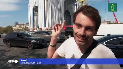 Empieza el "empaquetado" del Arco del Triunfo de París, obra póstuma del artista Christo