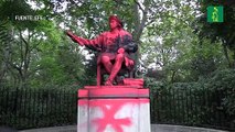 El monumento a Colón en Londres, manchado de pintura roja