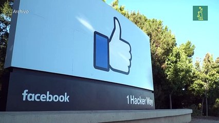 Denunciante de Facebook pide regular a la empresa ante legisladores de EEUU