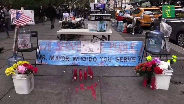 Taxistas de Nueva York entran en huelga de hambre, ahogados por las deudas