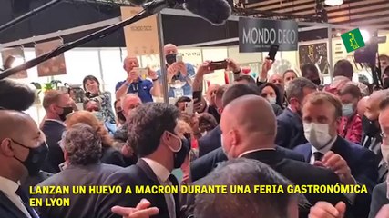 Lanzan un huevo a Macron durante una feria gastronómica en Lyon
