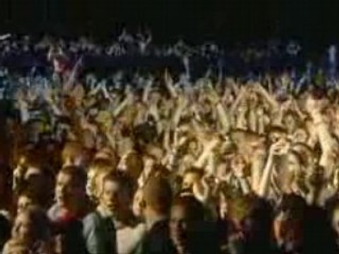 Red Hot Chili Peppers - Under the bridge (Live Slane Castle)