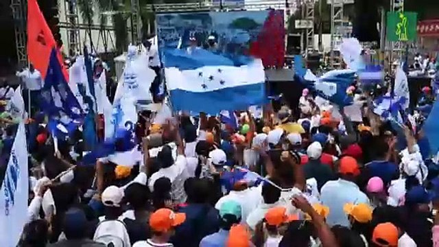 Oficialistas marchan en Honduras contra el comunismo a tres semanas de elecciones
