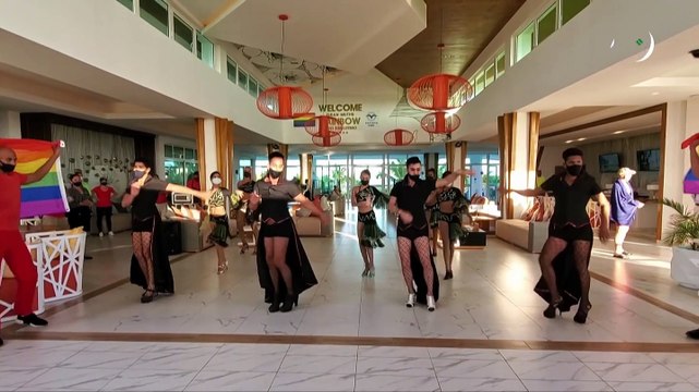 El primer hotel LGBT de Cuba reabre sus puertas en cayo paradisíaco