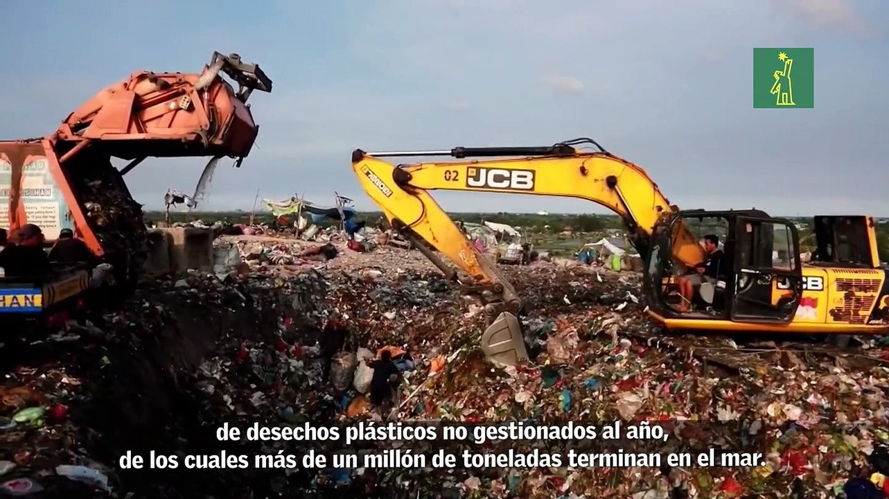 Más de un millón de toneladas de desechos plásticos producidos en Indonesia acaban en el mar