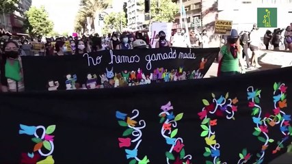 Miles de chilenas se toman las calles en el Día contra la violencia machista