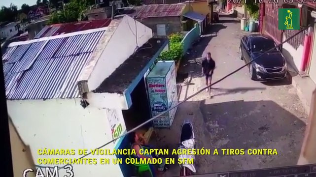 Cámaras de vigilancia captan agresión a tiros contra comerciantes en un colmado en SFM