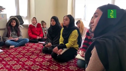 Las aulas clandestinas para niñas desafían la prohibición de los talibanes