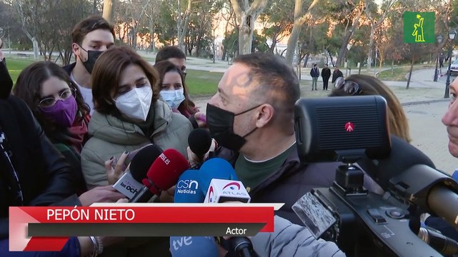 Compañeros de Verónica Forqué acuden a la funeraria a decir el último adiós