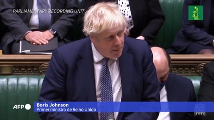 Policía investiga fiestas prohibidas que ponen a Boris Johnson en la cuerda floja