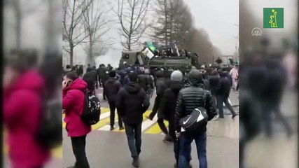 Fuerzas kazajas matan a 26 personas en operación para acabar con protestas