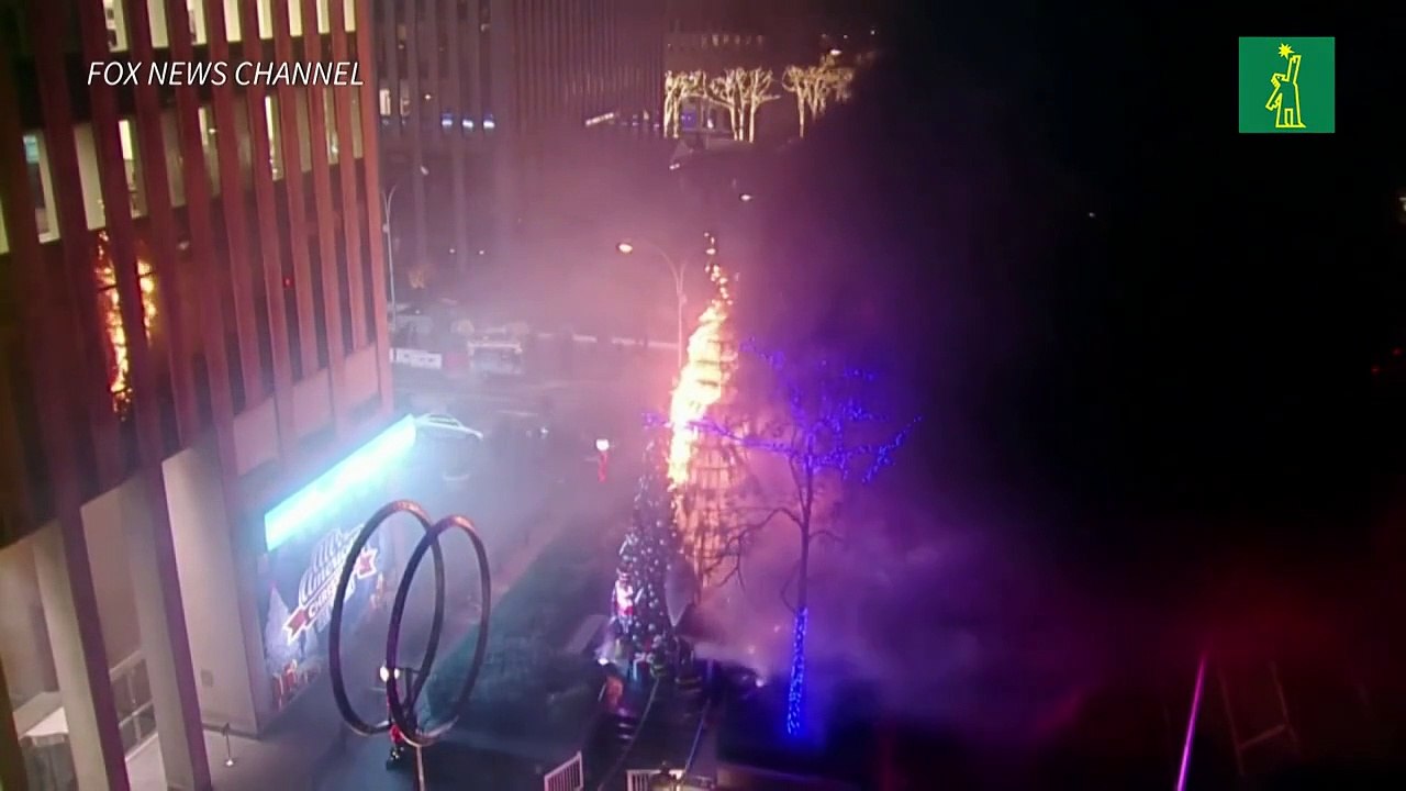 Árbol de Navidad en llamas