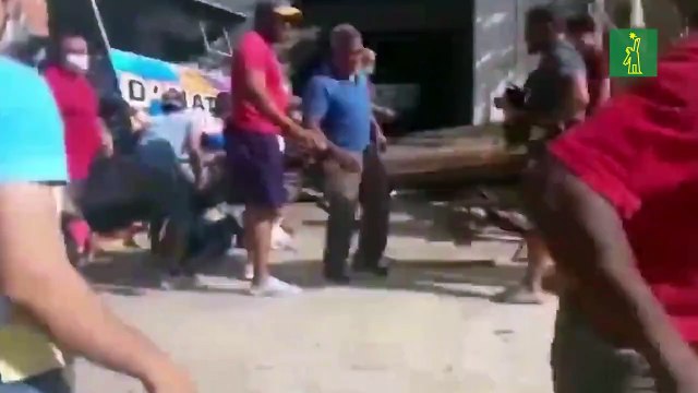 Una mujer murió y otra resultó gravemente herida, tras ser impactadas por una camioneta