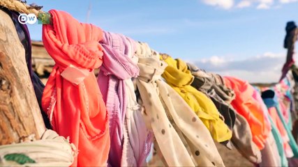 Una lámpara de agua salada le da luz a los Wayúu en Colombia