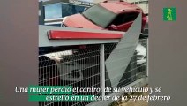 Una mujer perdió el control de su vehículo y se estrelló en un dealer de la 27 de febrero