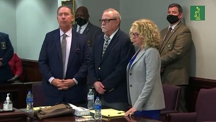 Cadena perpetua para tres hombres blancos por matar a joven negro en EEUU