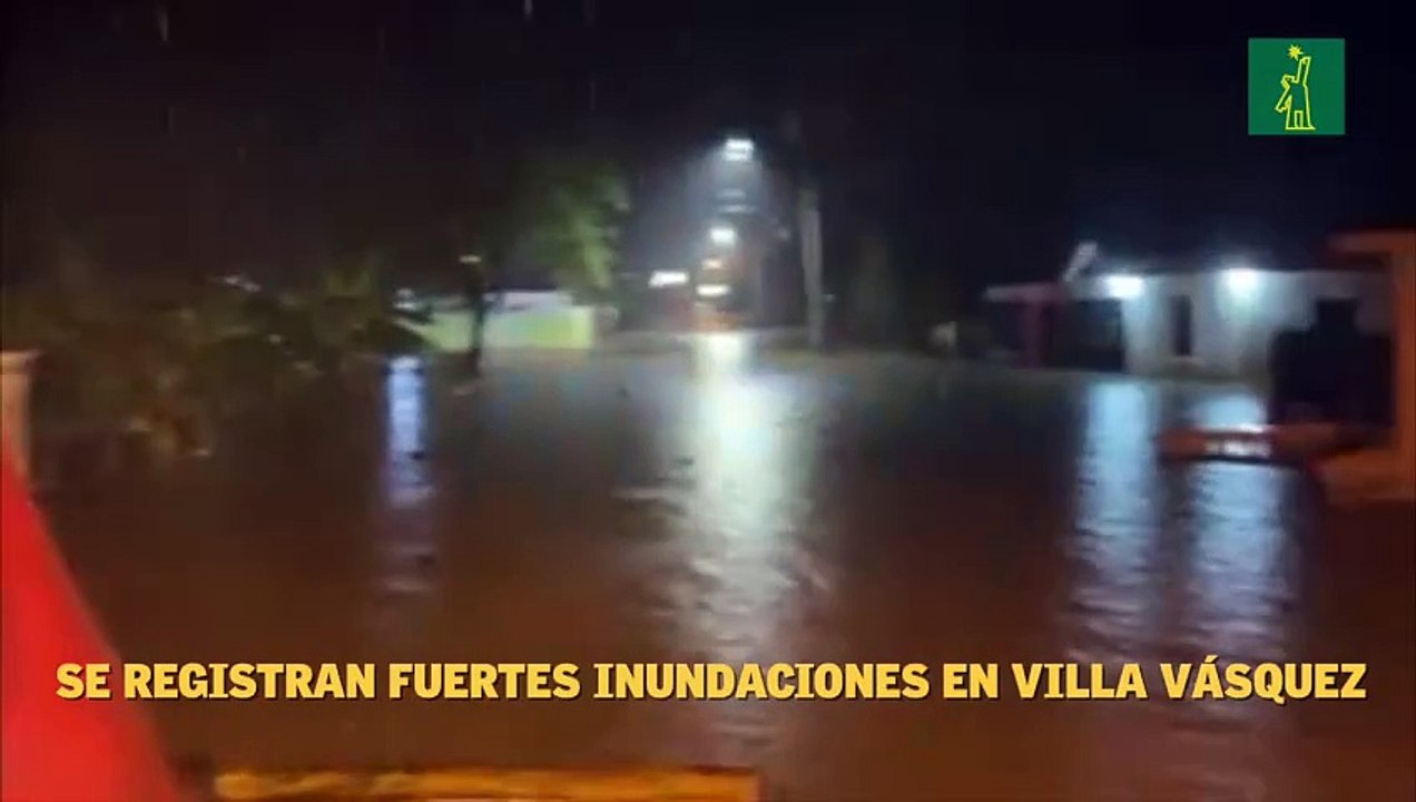 Se registran fuertes inundaciones en Villa Vásquez