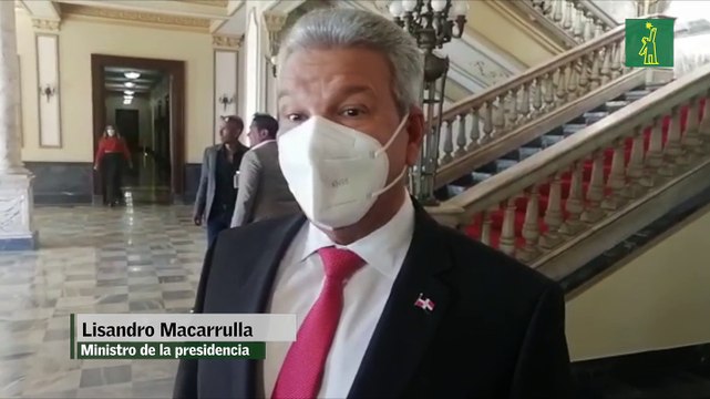 Macarrulla negocia subsidio con transportistas para no aumentar pasaje