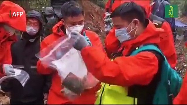 Localizada una de las cajas negras del avión que se estrelló en China