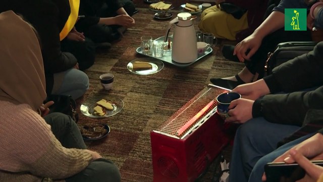 En Afganistán, un puñado de mujeres desafía a los talibanes