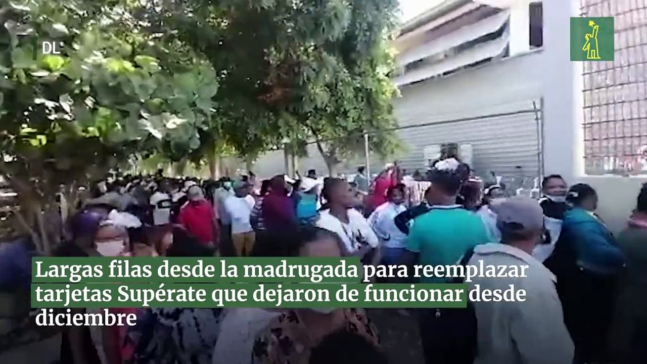 Largas filas desde la madrugada para reemplazar tarjetas Supérate que dejaron de funcionar desde diciembre