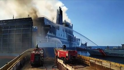 Más de una decena de desaparecidos en el incendio en un barco en Grecia