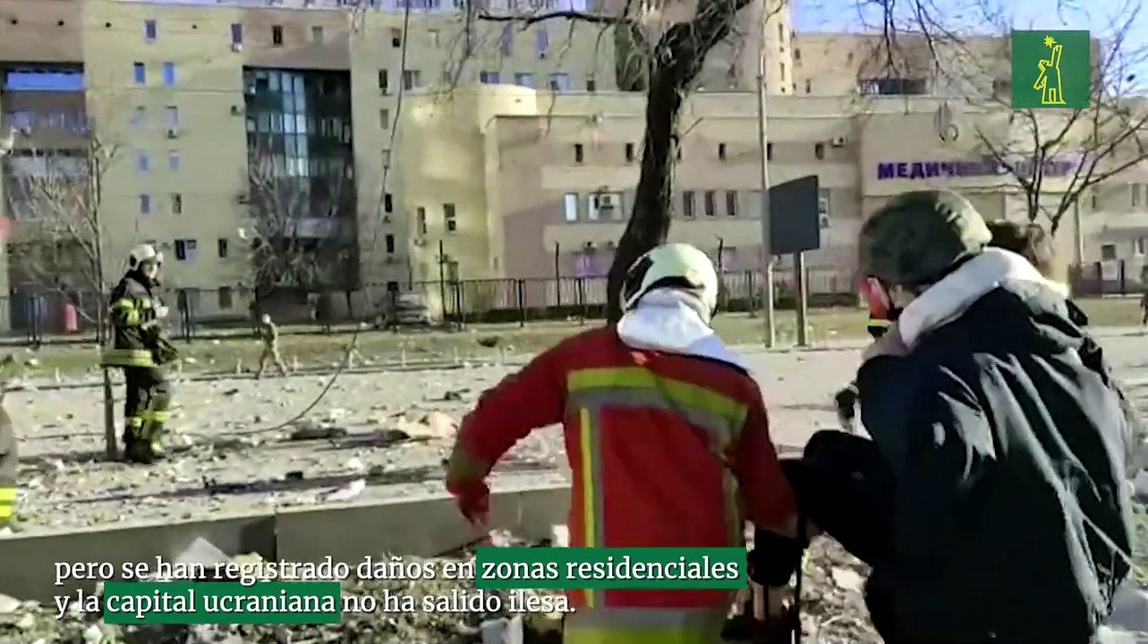 Kiev registra 35 heridos durante la noche y un misil impactó contra edificio