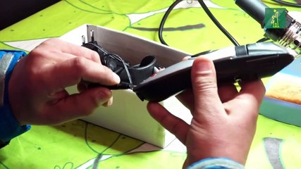 Un "repair café" en Bruselas para mezclar barrio con economía sostenible