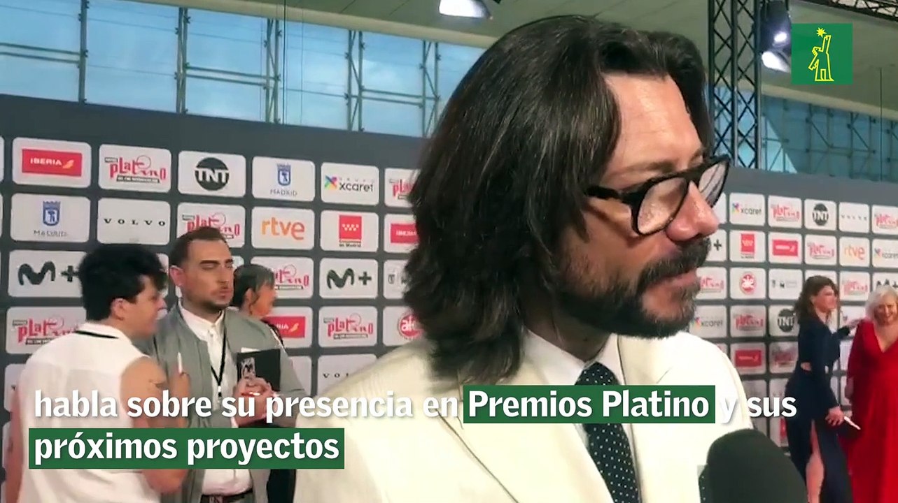 El actor español Álvaro Morte, conocido popularmente como el profesor de "La Casa de Papel", habla sobre su presencia en Premios Platino y sus próximos proyectos