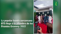 La popular banda surcoreana BTS llega a la alfombra de los Premios Grammy 2022