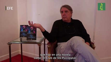 John Katzenbach: "Creo que todos estamos fascinados por el crimen"