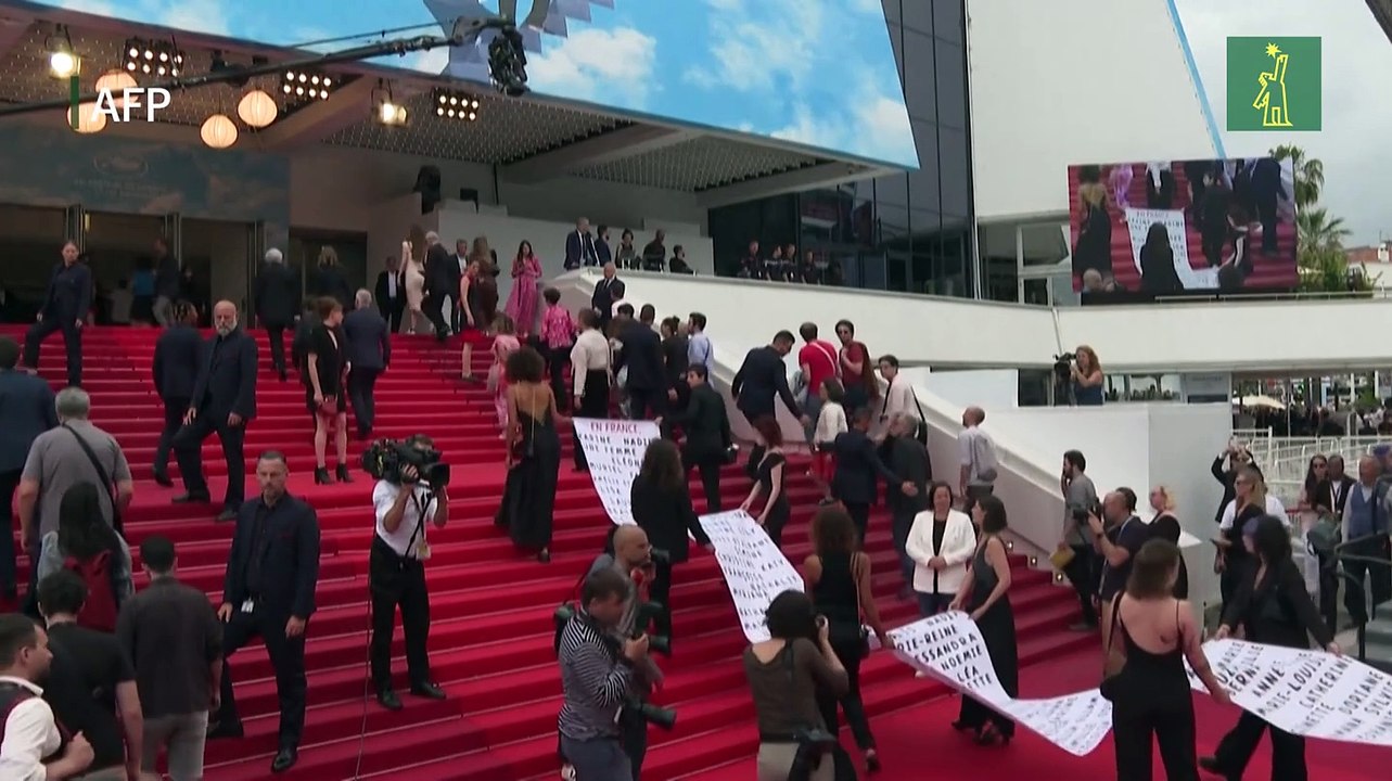 Protesta contra feminicidios en Cannes