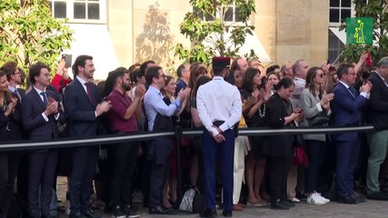 Macron no acepta la dimisión de la primera ministra francesa tras el fracaso electoral