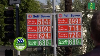 Biden propone suspender impuesto sobre la gasolina por 3 meses en EEUU