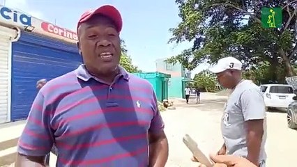 Pobladores de la comunidad Juan Tomás de La Victoria queman gomas por el arreglo de calles