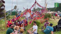 Ambiente en el segundo día del festival de Glastonbury