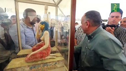 Hallan el primer escondite con estatuas de bronce del Periodo Tardío en Saqara