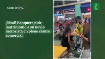 ¡Viral! Banquera pide matrimonio a su novio motorista en pleno centro comercial