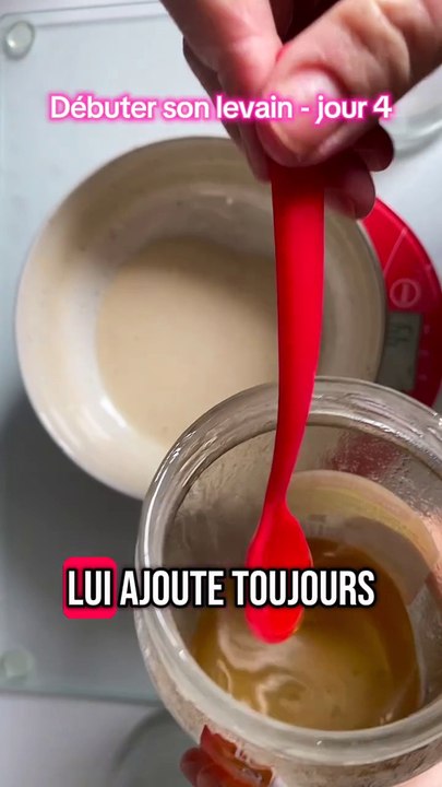 Notre levain sent le yaourt, c’est bon signe ! #levain