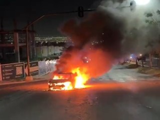 Incendio de carro en Cumbres, Monterrey
