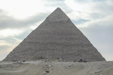 Mısır’ın cazibe merkezi: Giza Piramitleri